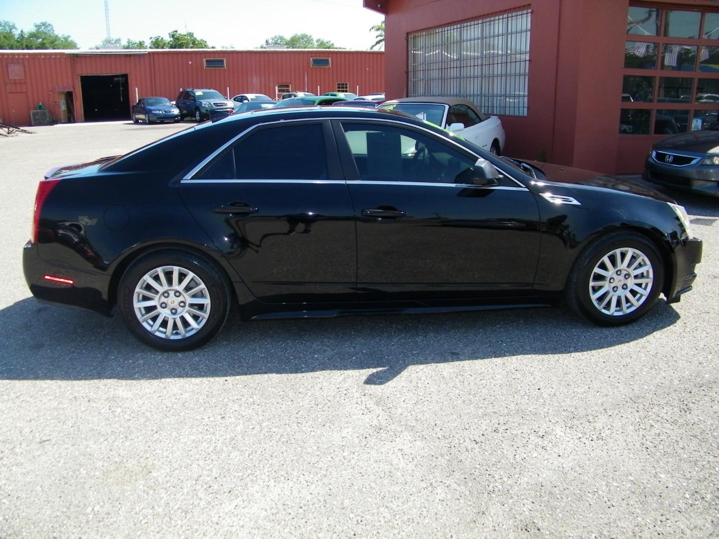 2010 Black /Black Cadillac CTS 3.0L Luxury AWD w/ Navi (1G6DH5EG7A0) with an 3.0L V6 DOHC 24V engine, 6-Speed Automatic transmission, located at 4000 Bee Ridge Road, Sarasota, FL, 34233, (941) 926-0300, 27.298664, -82.489151 - Photo#6